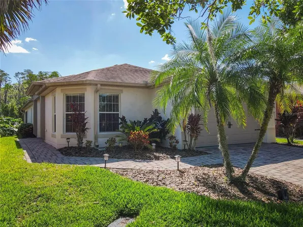 524 Grand Canal Dr, Poinciana, FL 34759