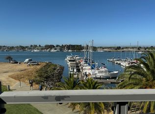 1 Embarcadero W APT 252, Oakland, CA 94607