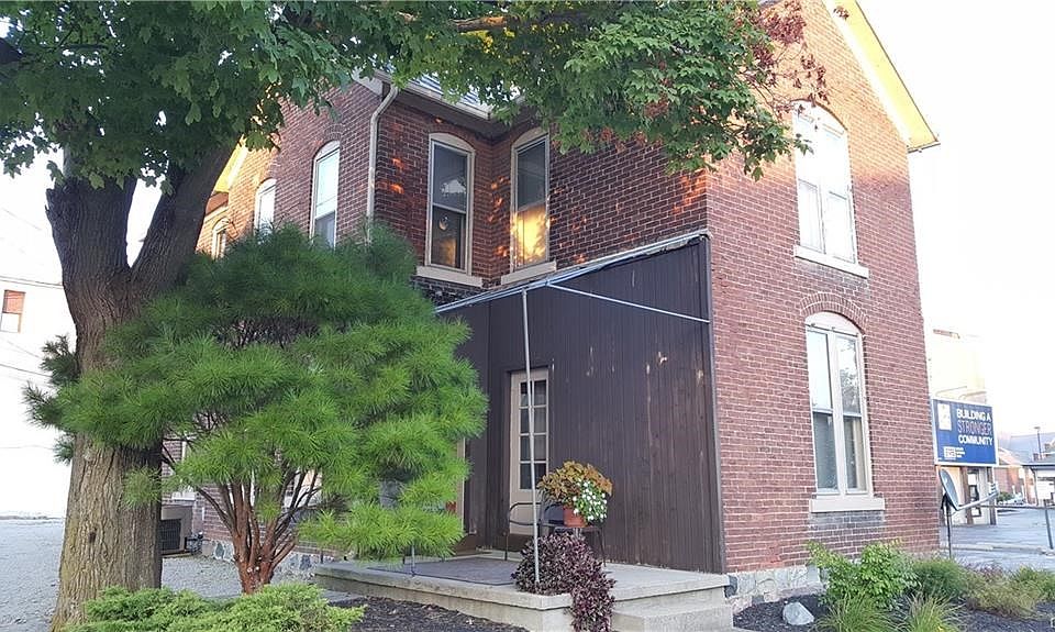 1st image of 419 Sycamore St