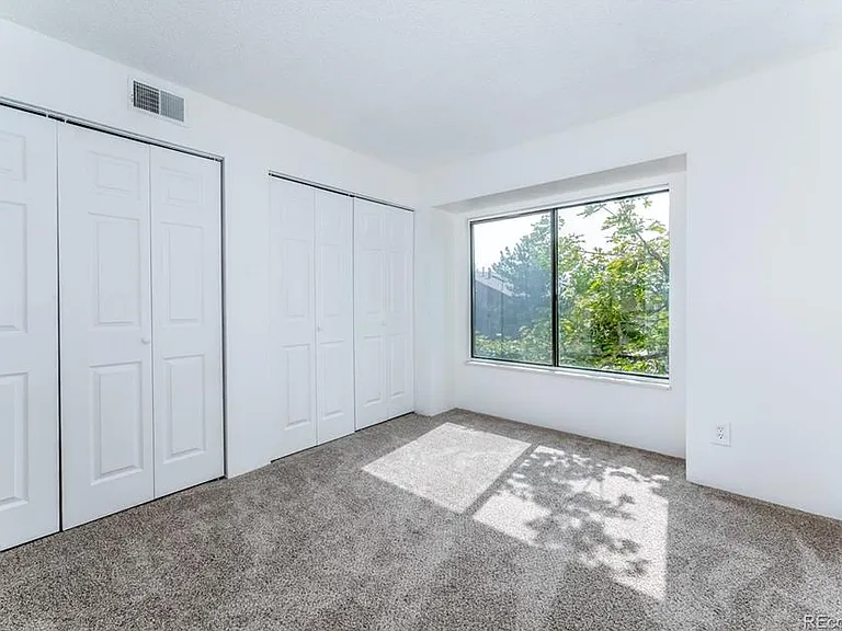 418 Wright St #303 — Photo 9