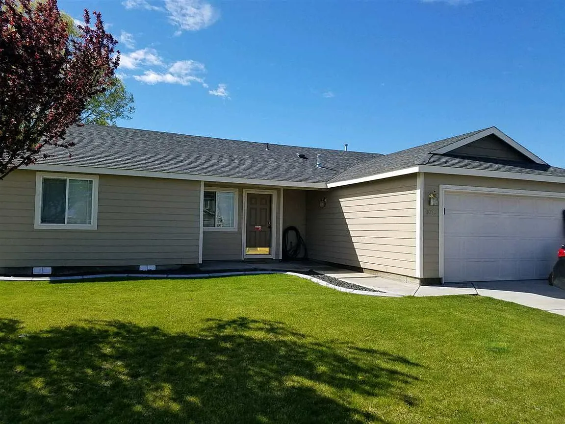 9608 Mustang Dr photo 1