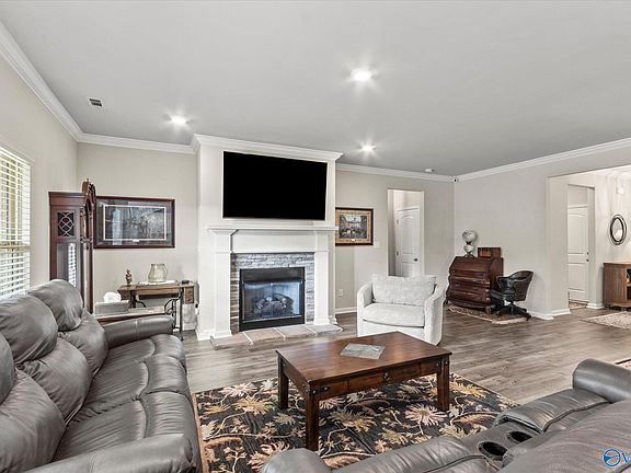5th image of 283 Northlake Dr