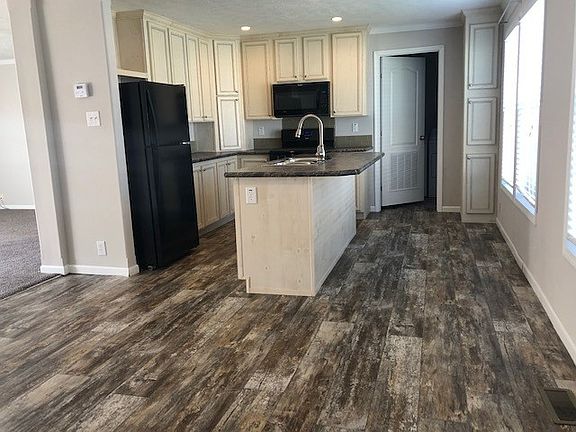 4th image of 1250 Paree St #1006