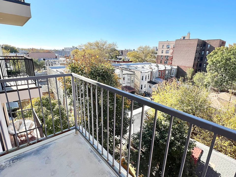1st image of 868 New York Ave #7