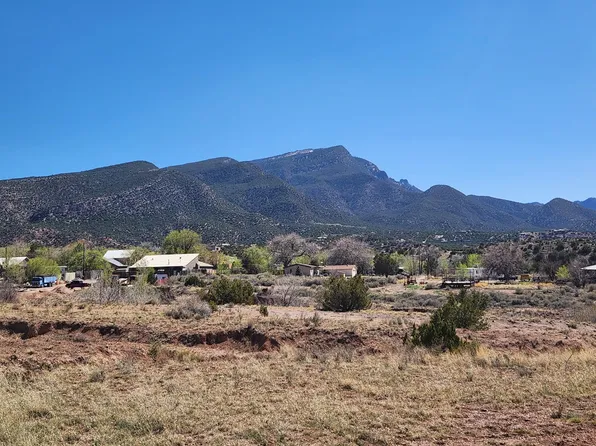 33 Charlotte Ln, Placitas, NM 87043