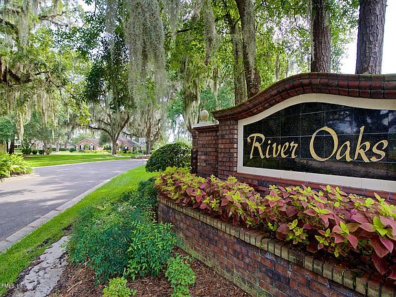 River Oaks