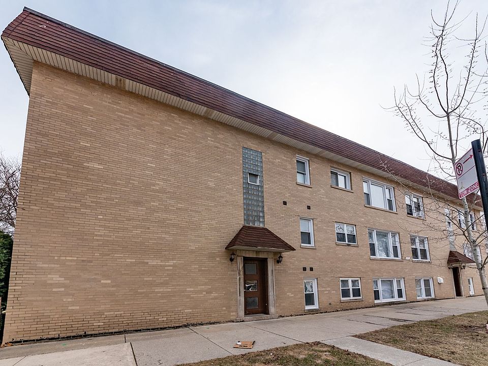1st image of 3057 N Kostner Ave #1E