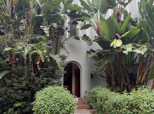 137-139 N Clark Dr, Los Angeles, CA 90048