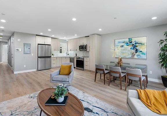 4th image of 1345 Taraval St