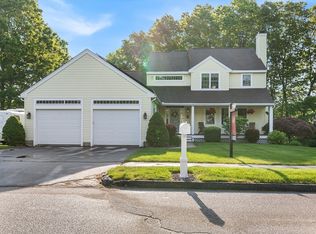 8 Valente Dr, Worcester, MA 01604