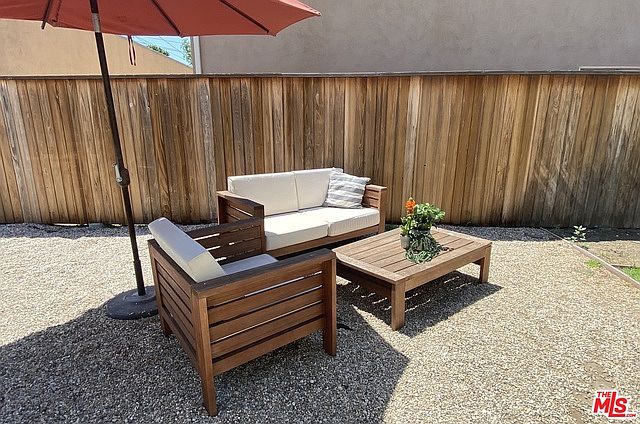 1st image of 5551 Mammoth Ave #5551