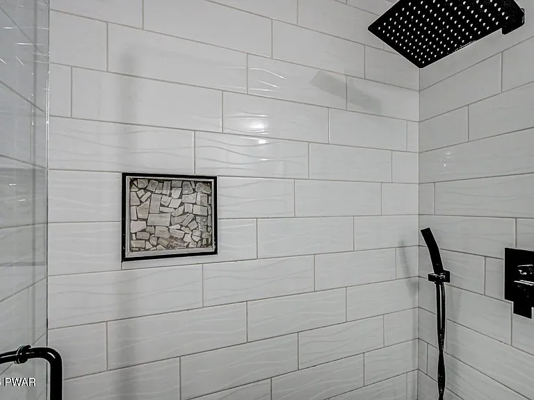 49 Lake View Dr #14 — Photo 31