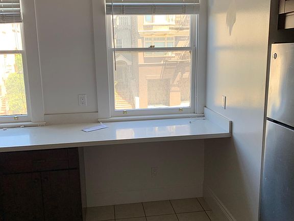 5th image of 2201 California St APT 23