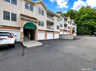 21227 Arganese Pl #211, Trumbull, CT 06611