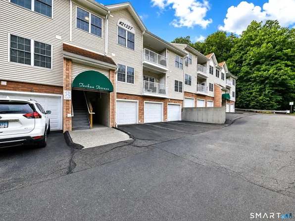 21227 Arganese Place #211, Trumbull, CT 06611