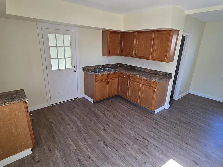 3217 Colburn Ave — Photo 7