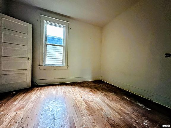 3rd image of 1521 S Lydia Ave