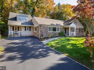 905 Coopertown Rd, Bryn Mawr, PA 19010