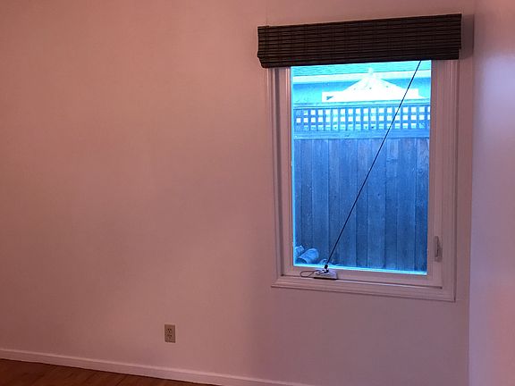 3rd image of 351 McKendry Dr