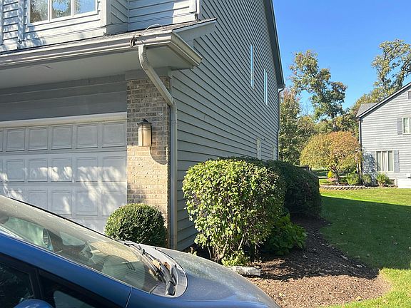 2nd image of 8817 Carlisle Ct
