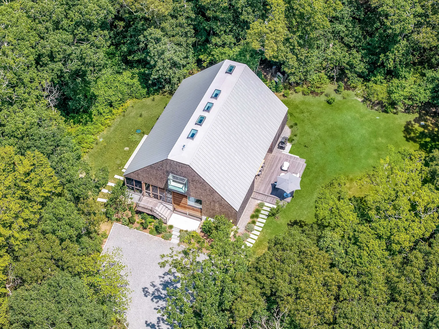 30 Longview Rd — Photo 2