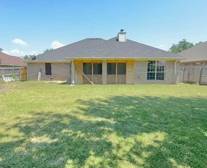 2032 Stonehenge Dr — Photo 14