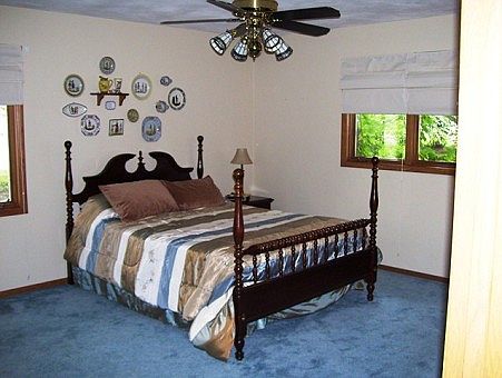 5th image of 570 Leona Ave