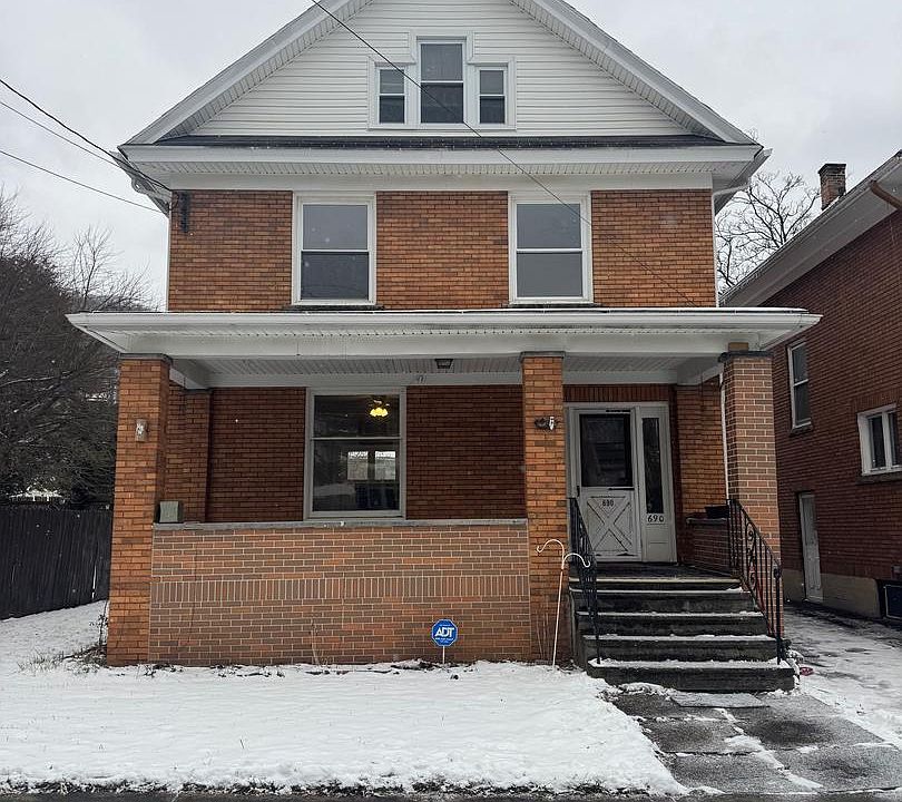 1st image of 690 Messenger St