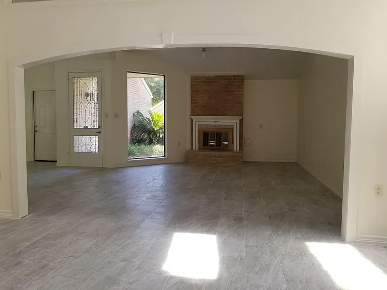 12139 Gladewick Dr — Photo 3