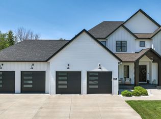 S8908 Chestnut Rd, Eau Claire, WI 54701