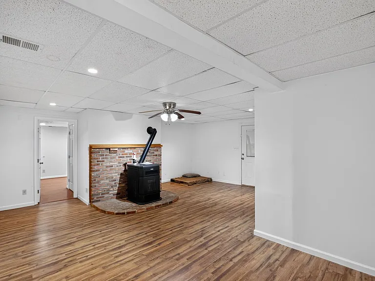 11880 Provident Dr — Photo 14