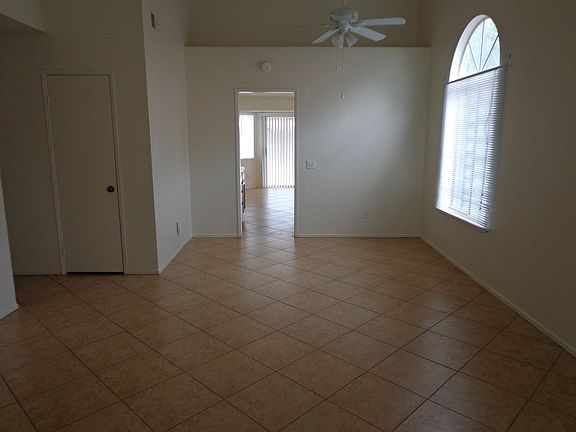 2nd image of 1031 Ivy St