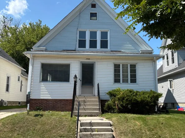 1946 N 9th St, Sheboygan, WI