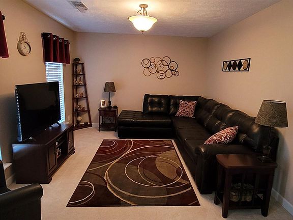 4th image of 968 Wickham Dr