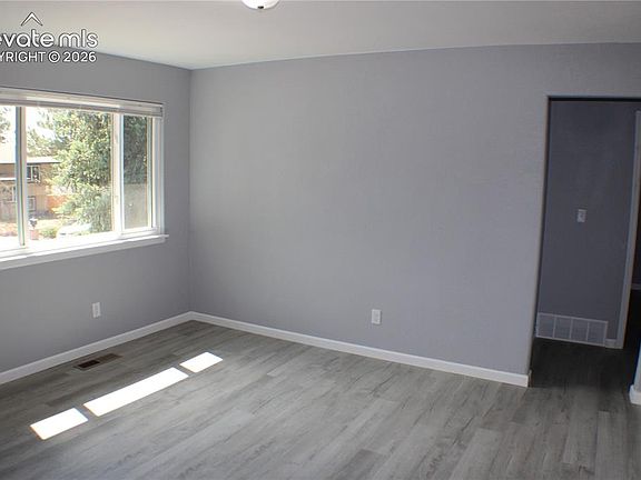 3rd image of 2080 Poteae Cir