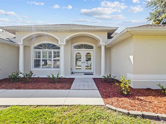 3rd image of 381 FOXGLOVE ROAD