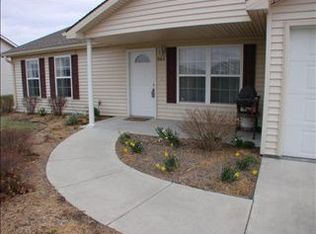 205 Brooklawn Dr, Manhattan, KS 66502