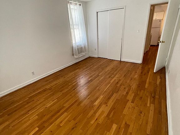 4th image of 1730 E 14th St APT 4