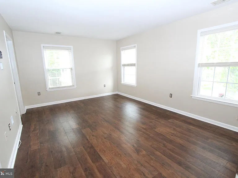 110 Biscayne Ct #8 — Photo 14
