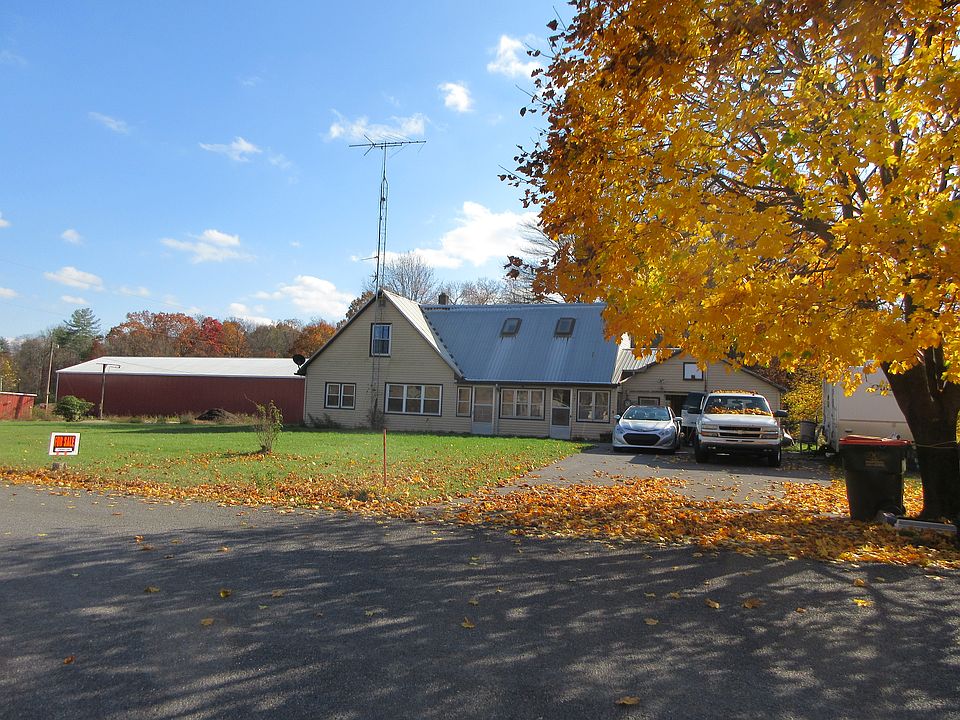 Front of House, photo 1