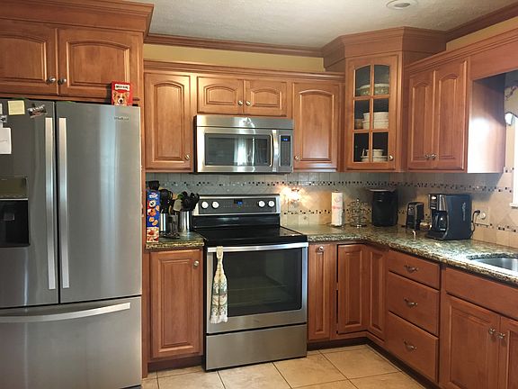 3rd image of 744 Kathy Dr