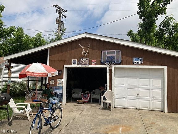 5th image of 11512 Florian Ave