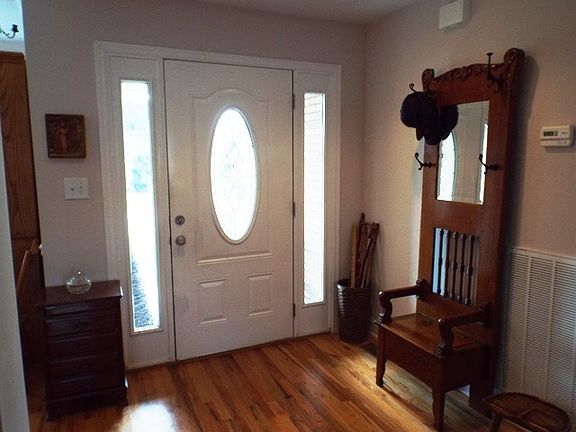 5th image of 193 Thoroughbred Dr NW