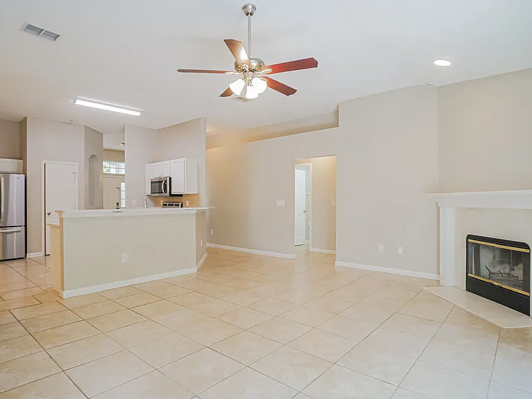 391 Meadowlark Ln — Photo 4