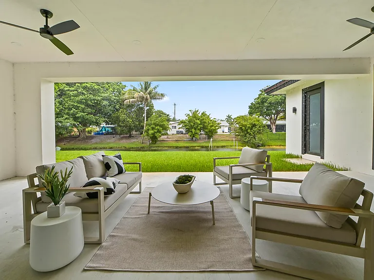 621 NW 42nd Ave — Photo 40