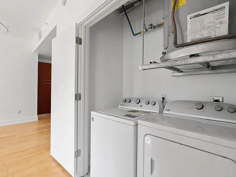 603 Davis St #1105 — Photo 12