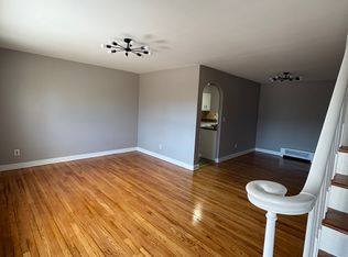 205 Audrey Ter, Roselle, NJ 07203