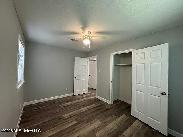 4 bed, 1.0 bath, 1363 sqft, $1,400 — Photo 3
