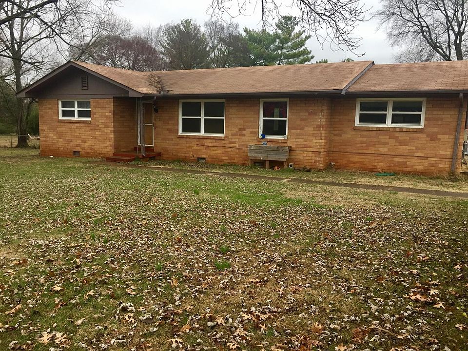 1st image of 210 Holston Dr
