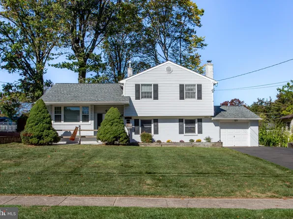 442 Acorn Dr, Warminster, PA 18974